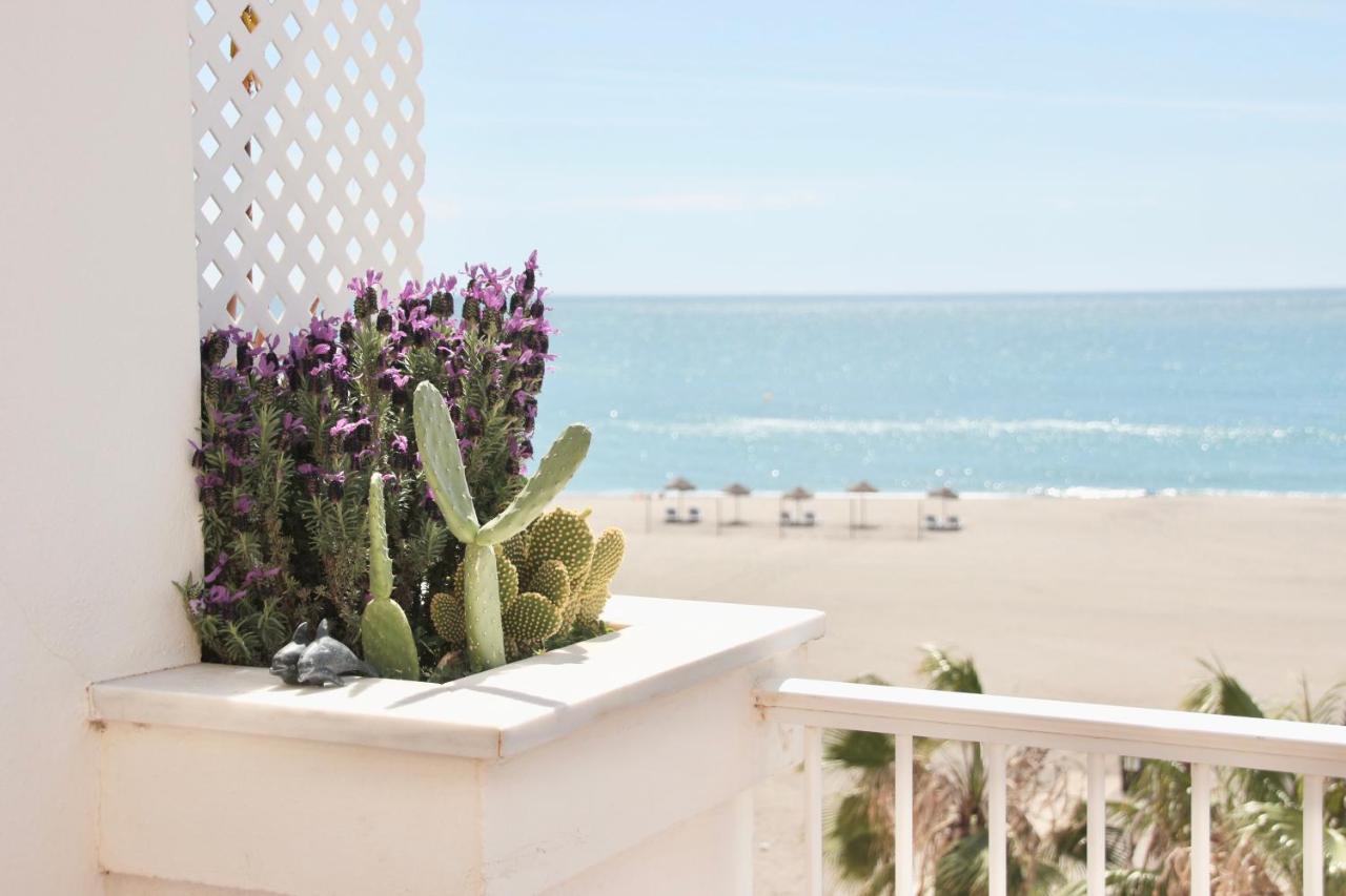 Miramar Beach Caleta De Velez Malaga מראה חיצוני תמונה